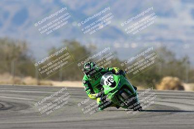 media/Dec-07-2025-CVMA (Sun) [[3e7d2de5dc]]/Race 12- Formula 40 MW and LW/